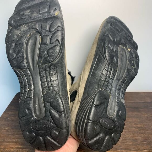 Propet Women's Fairbanks Suede Water Resistant Winter Rain Shearling Boot Size 9 - Picture 8 of 9